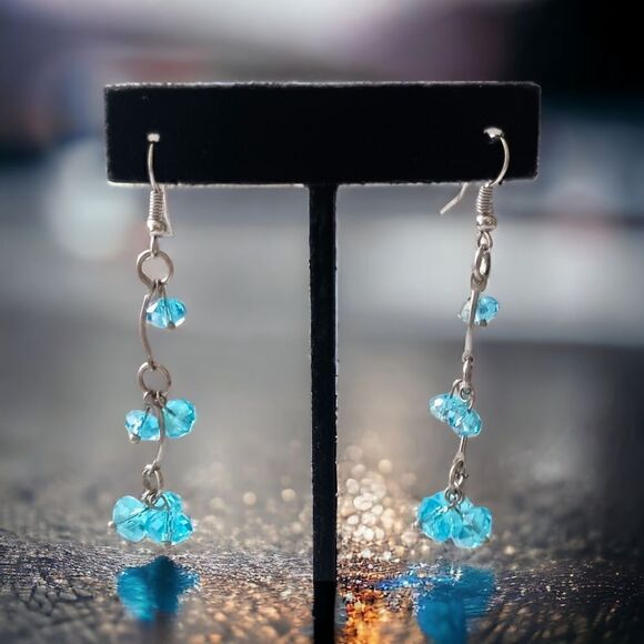 Glass Beaded Chandelier Earrings Aqua Ocean Blue Silver Tone Faceted Dangle - Picture 12 of 16